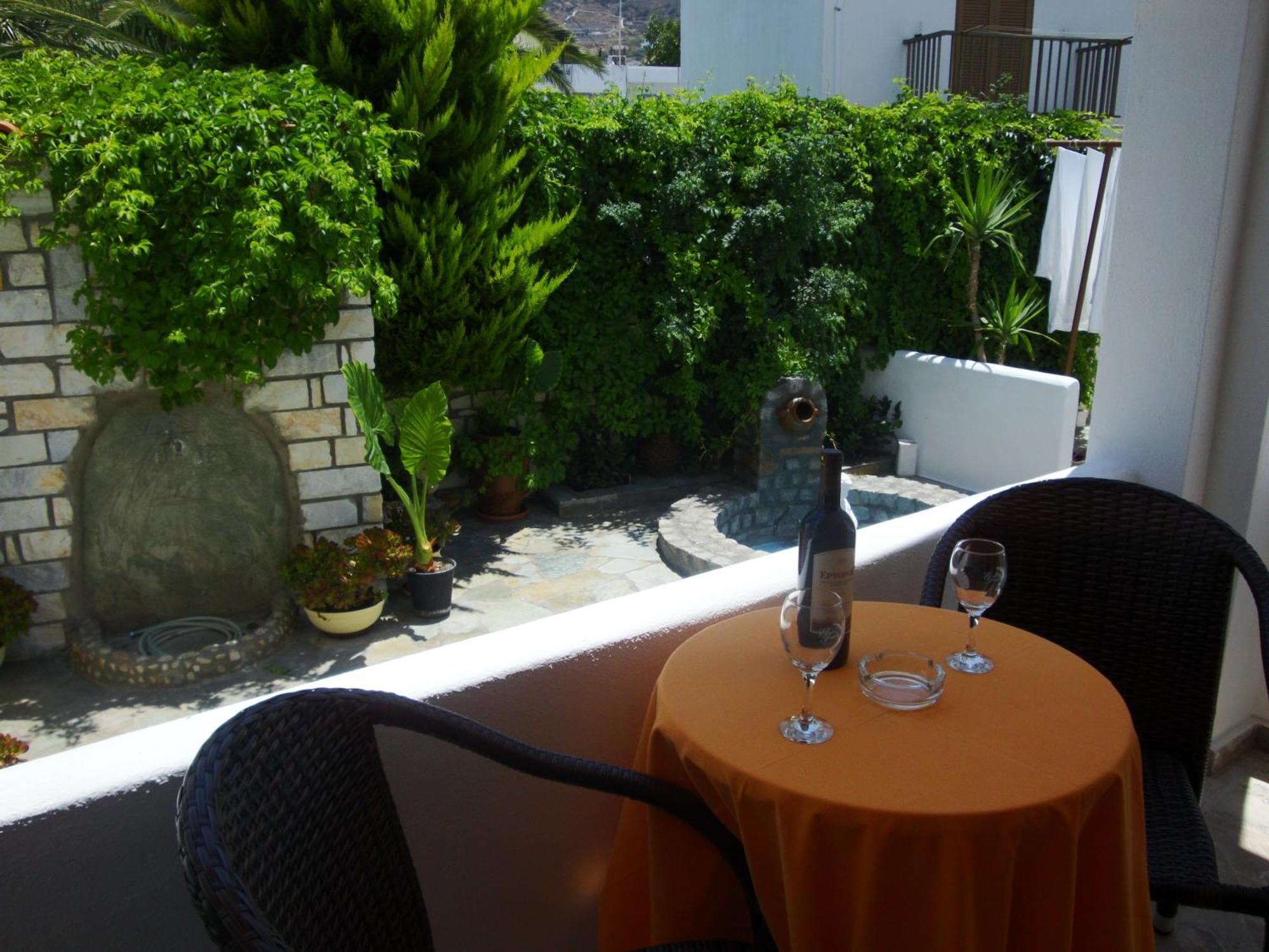 Vassiliki Rooms ปาริเกีย ภายนอก รูปภาพ